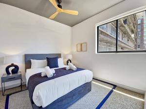 The Duke 1-Bedroom with Rooftop Pool Views