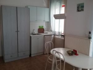 Studio with Side Sea View (2-3 Adults)