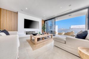 White House - Fire pit and Private pool By Lanzarote Vacation Homes