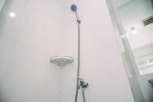 Simple and Cozy Studio Apartment at Urban Heights Residences By Travelio