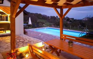 Four-Bedroom Holiday Home In Pregrada