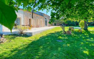 Nice Home In Saint-Géraud-De-Corps