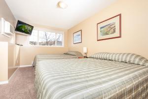 Paradise Canyon Golf Resort - Luxury Condo M409