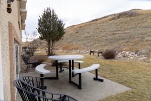 Paradise Canyon Golf Resort - Luxury Condo M409