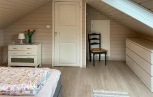 Amazing Home In Forsand With Wifi