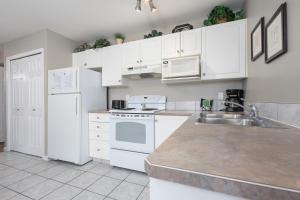 Paradise Canyon Golf Resort - Luxury Condo M405