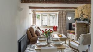 Loveview - A Painswick Stone Haven