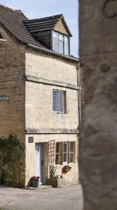 Loveview - A Painswick Stone Haven