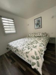 Campings Mobil-home 4 Couchages Parking gratuit : photos des chambres