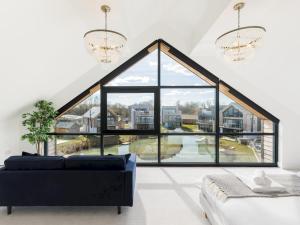 Stunning 5 bedroom lake-house hot tub views - Pass the Keys