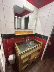 Appartements Ets Levillain - Hotel Les Caletes : photos des chambres