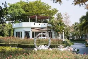 雷纳别墅度假村 - Ban Rai