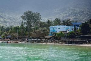 VIVA on the Beach Hotel