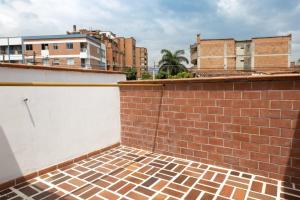 Spacious 3 bedroom house in Laureles