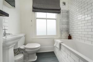 Stylish 3-bedroom house with secluded garden in central Whitstable