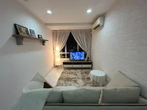 Mount Austin Akademik 2 parking spaces 3 double beds - 乌鲁地南