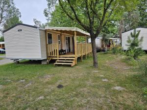 Grand Mobil-Home 6 personnes neuf "vue lac" Parentis en Born Camping Le Pipiou 4 étoiles