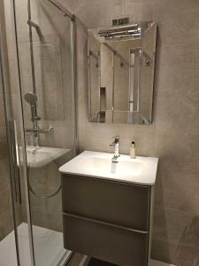 Stylish Underground Haven in Chic Salamanca