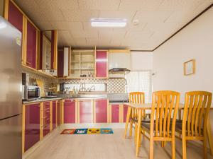 A spacious and pleasant accommodation for up to 10 people, Haeundae station walking 6 minutes and beach walking 8 minutes