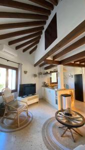 Casa el Montcel, a unique chalet with roofterrace and shared pool