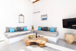 Villa Alcyone Seastone by Villa Plus