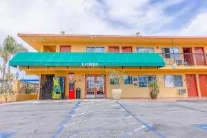 Hotel Avenida - Oceanside Camp Pendleton - 蒂梅丘拉