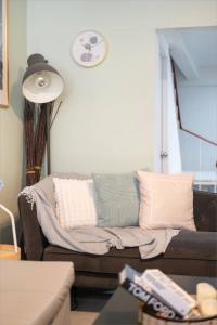 GM7 - Private House Downtown 2mins walk to metro