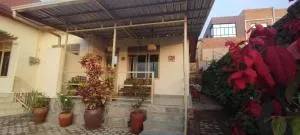 Quiet accommodation close to nature - Butare