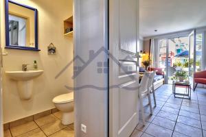 Maisons de vacances LocaLise - Maison G5 au Guilvinec - A 50m de la mer avec jardin et piscine - Tout a pied, plages, port, centre, commerces, marche - Wifi inclus - Animaux bienvenus - Linge de lit inclus : photos des chambres