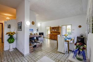 Villa Rosanna by Villa Plus