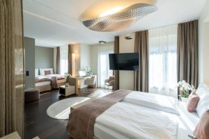 Family Room - Small room in Cascada Boutique Hotel