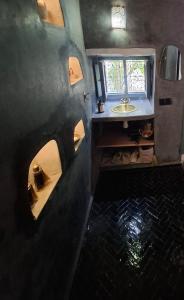 Riad Dar el Hachmia - Central private Riad, Air cond, heated pool and Hammam