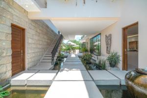 Luxury Beach Villa - A Massive Sea Views 5BR Villa Close to The Beach