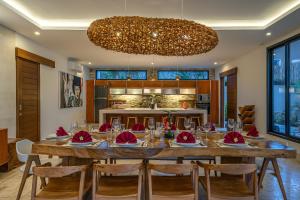 Luxury Beach Villa - A Massive Sea Views 5BR Villa Close to The Beach