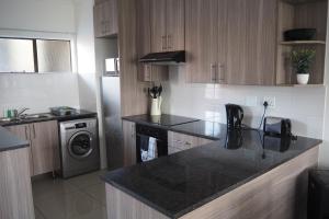 OR Tambo Self Catering Apartments, The Willows