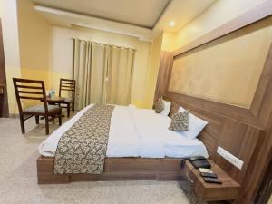 hotel neelam paradise