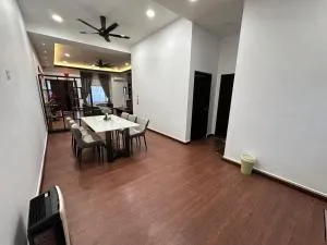 Golden Villa Homestay - Bintulu