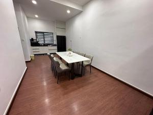 Golden Villa Homestay