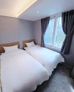 Phòng Tiêu Chuẩn 2 Giường Đơn  (Standard Twin Room)