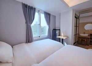 Phòng Tiêu Chuẩn 2 Giường Đơn  (Standard Twin Room)