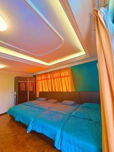 Emerald Villa