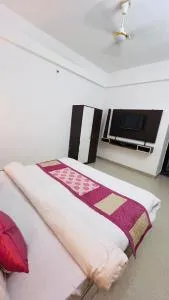 Hotel Kirti palace - Thūr