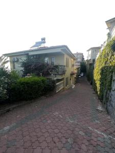 Villa with pool in Goldcity tourism complex