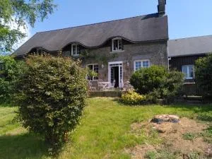 La Mancellière de Montjoie chambres d'hôtes et gîtes - Le Mesnil-Gilbert