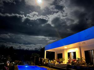 Sondela Cabin Lambug 3BR exclusive Villa