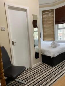 OYO Wave Crest Hotel