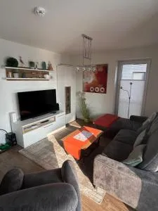 Silbermöwe im Kirschgarten - Kellenhusen