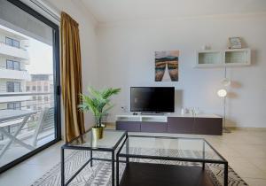 Modern 3BR Stylish & Spacious Apartment - Close to Sliema Promenade