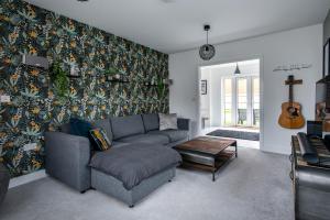 Spacious 5 Bed Home with Sustainable Features