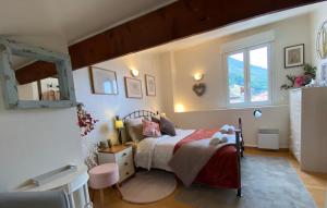 Appartements Number 1 Place Pyrene, 2 bedroom duplex, luxury apartment : photos des chambres